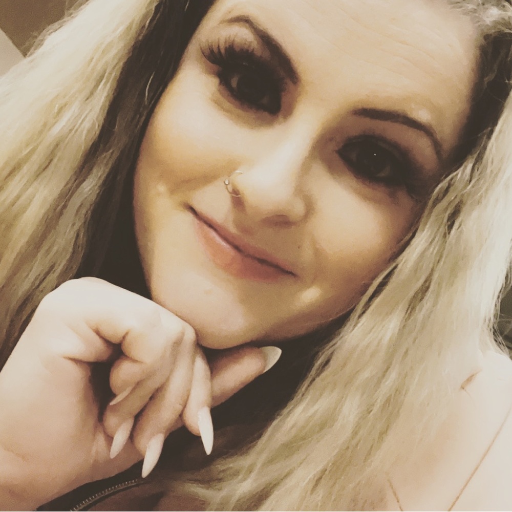 Meet your Posher, Brittani